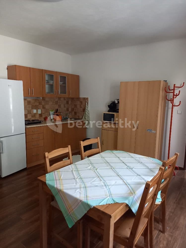 Prenájom bytu 1-izbový 38 m², Do Klecánek, Klecany, Středočeský kraj Prenájom bytu 1-izbový 38 m², Do Klecánek, Klecany, Středočeský kraj