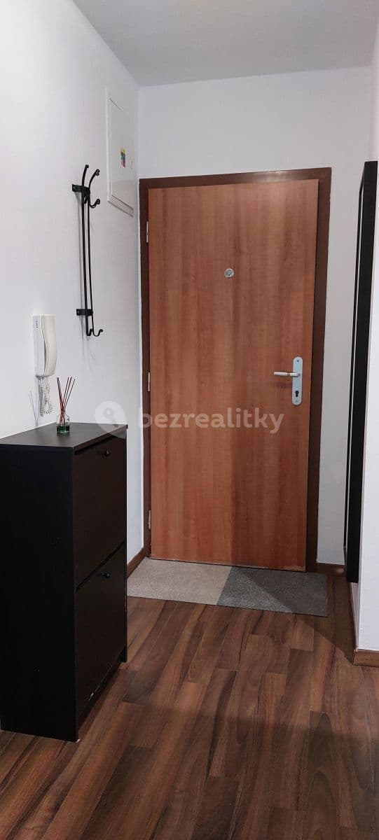 Prenájom bytu 2-izbový 40 m², Pannónska, Svätý Jur, Bratislavský kraj