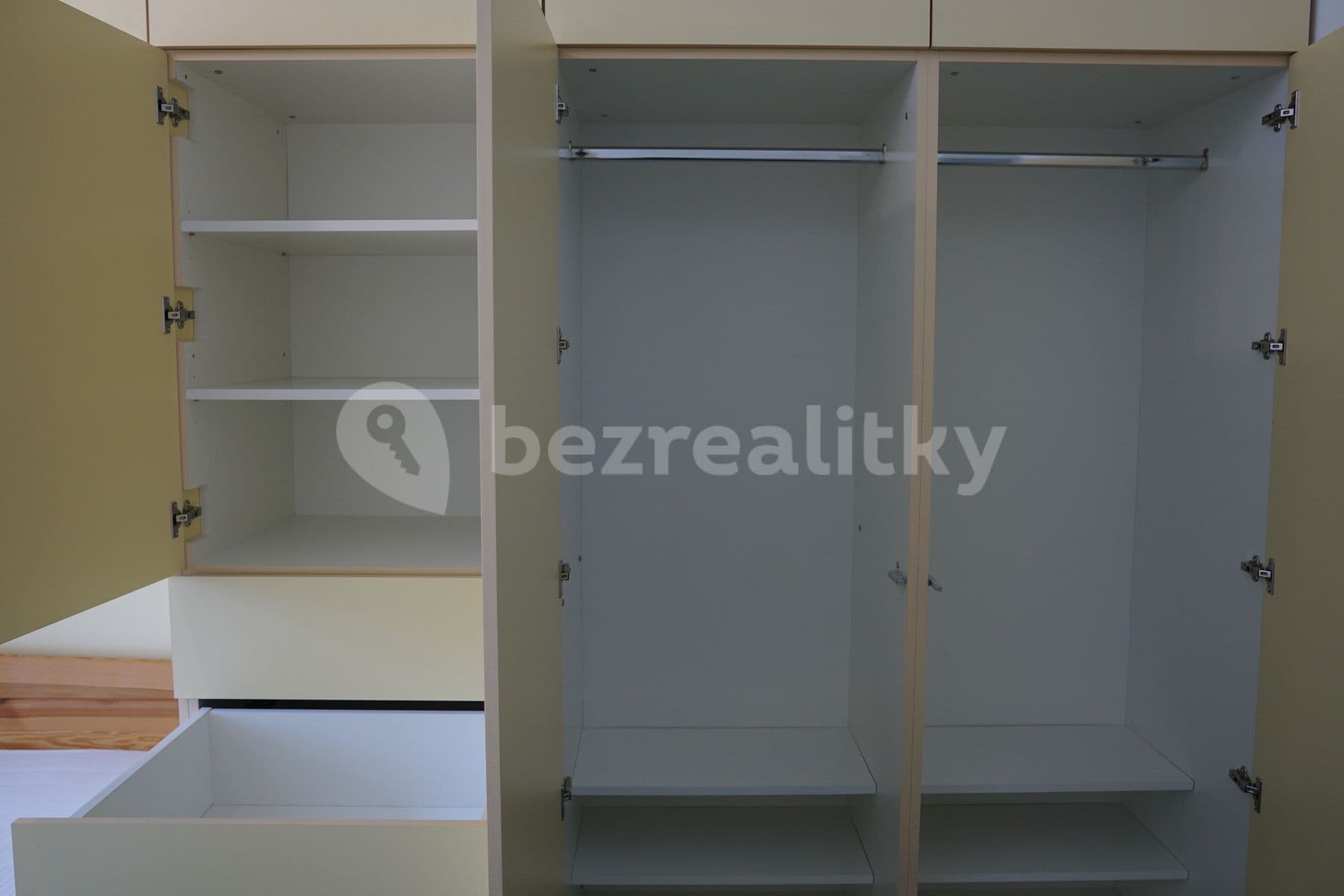 Prenájom bytu 2-izbový 53 m², Slovinská, Praha, Praha Prenájom bytu 2-izbový 53 m², Slovinská, Praha, Praha