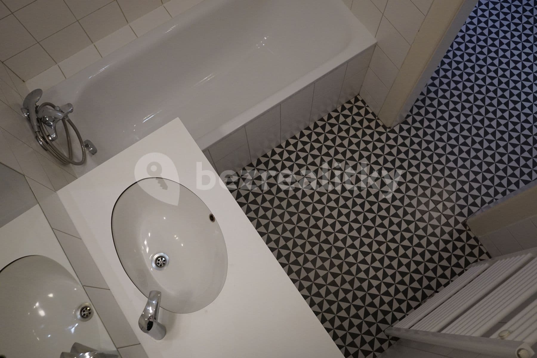 Prenájom bytu 2-izbový 53 m², Slovinská, Praha, Praha Prenájom bytu 2-izbový 53 m², Slovinská, Praha, Praha