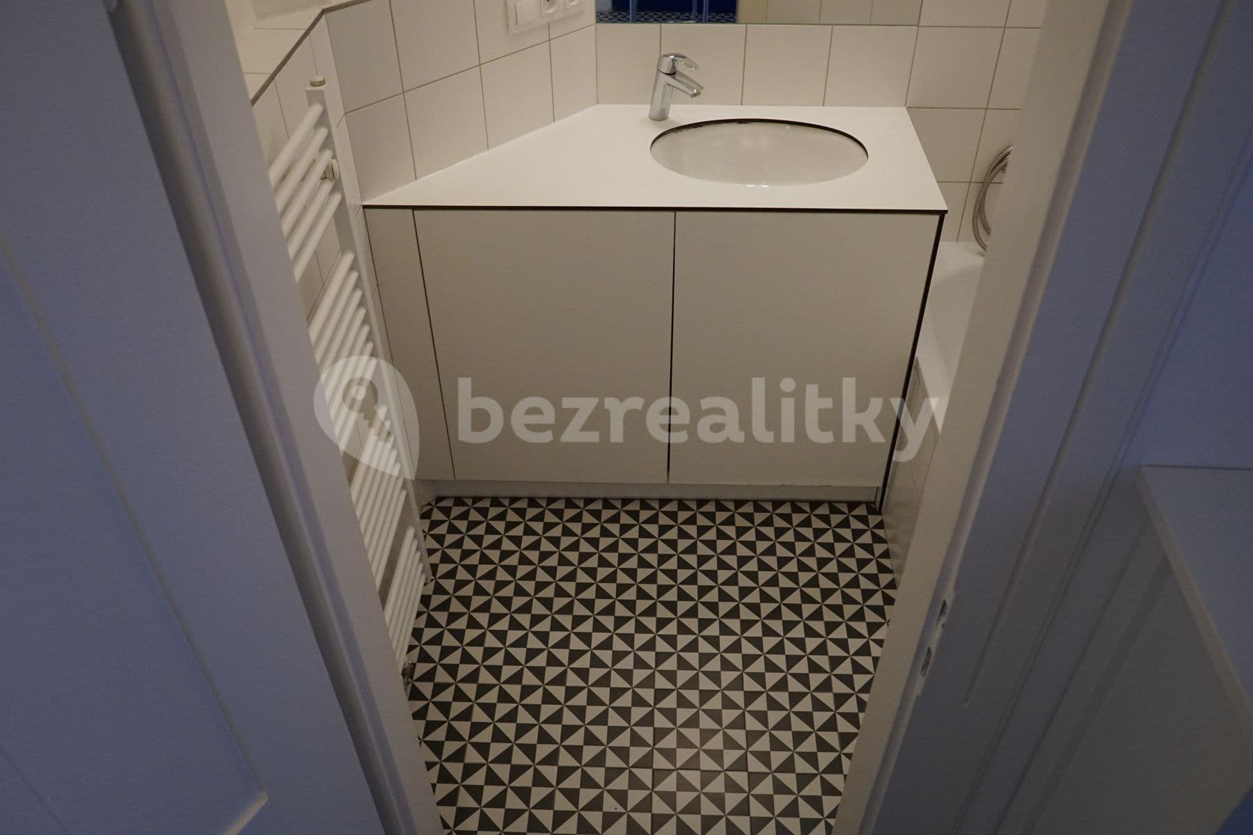 Prenájom bytu 2-izbový 53 m², Slovinská, Praha, Praha Prenájom bytu 2-izbový 53 m², Slovinská, Praha, Praha