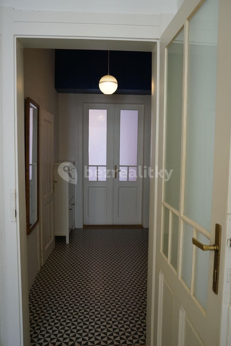 Prenájom bytu 2-izbový 53 m², Slovinská, Praha, Praha Prenájom bytu 2-izbový 53 m², Slovinská, Praha, Praha