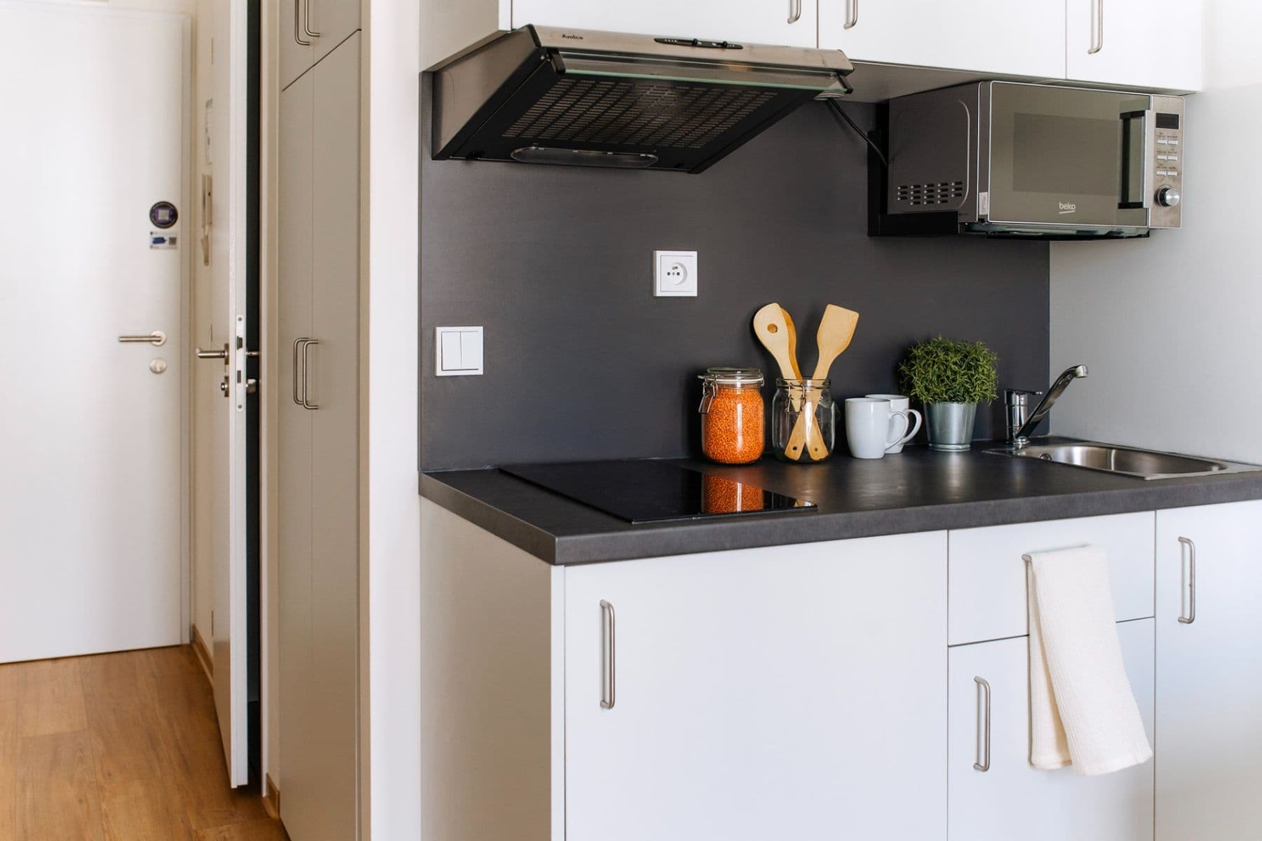 Prenájom bytu 1-izbový 15 m², Na Zátorách, Praha, Praha Prenájom bytu 1-izbový 15 m², Na Zátorách, Praha, Praha