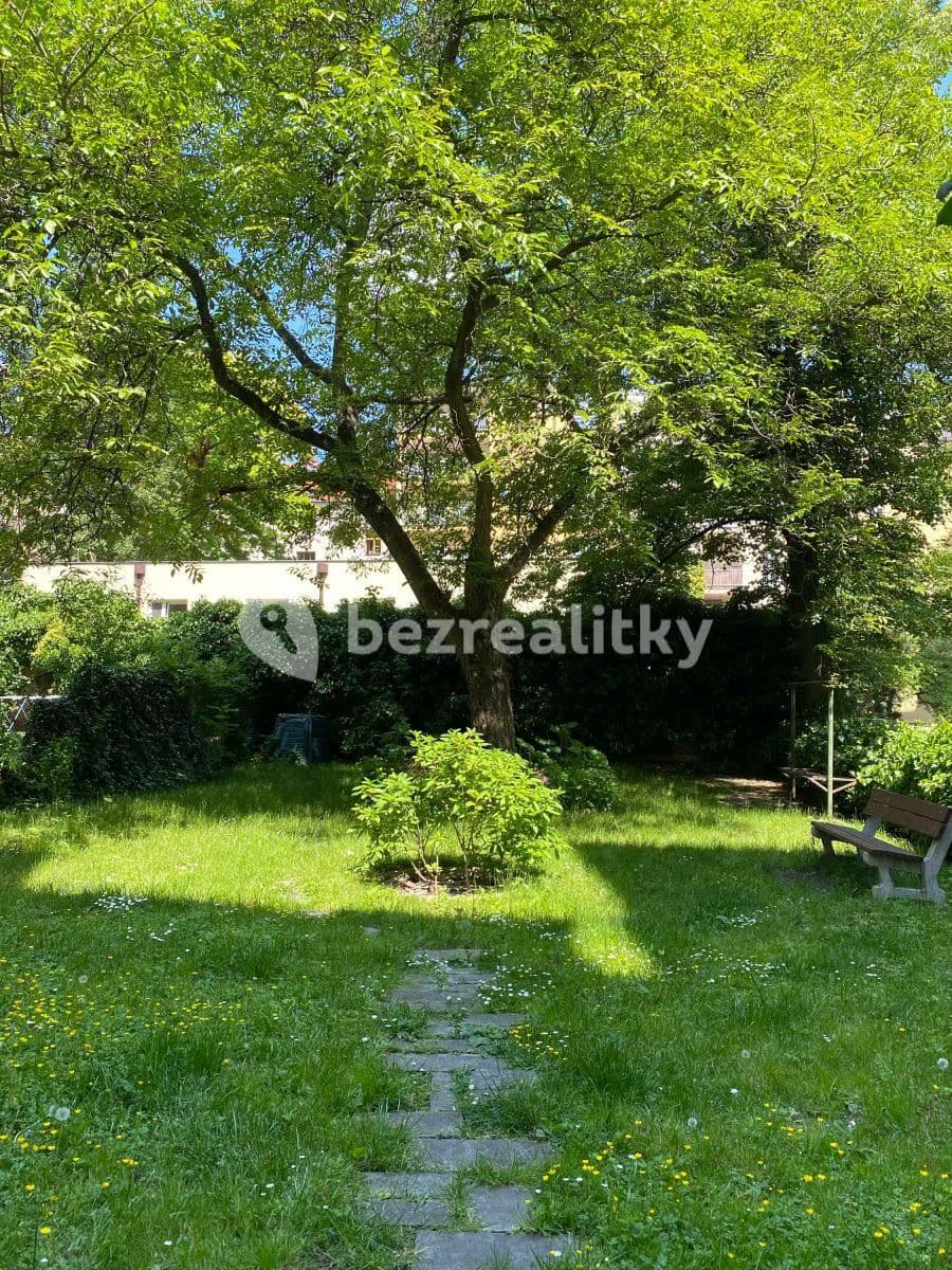 Prenájom bytu 3-izbový 72 m², Veletržní, Praha, Praha Prenájom bytu 3-izbový 72 m², Veletržní, Praha, Praha