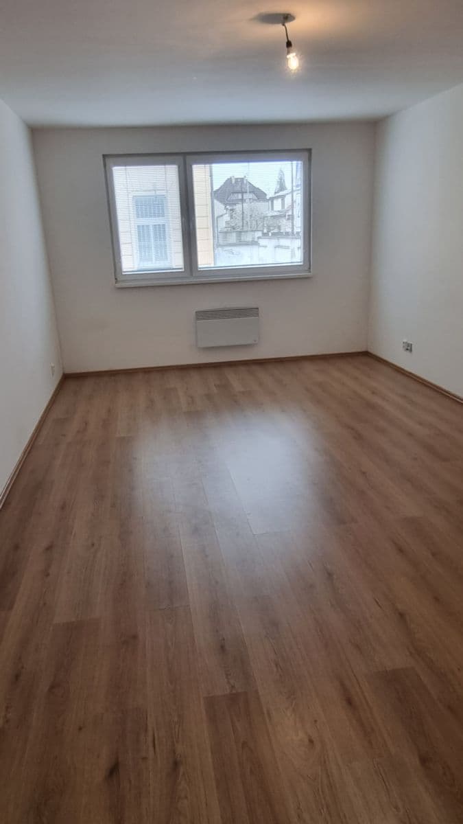 Prenájom bytu 1-izbový 35 m², Na Bendovce, Praha, Praha Prenájom bytu 1-izbový 35 m², Na Bendovce, Praha, Praha