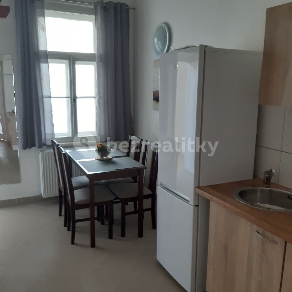 Prenájom bytu 1-izbový 34 m², Slivenecká, Praha, Praha Prenájom bytu 1-izbový 34 m², Slivenecká, Praha, Praha