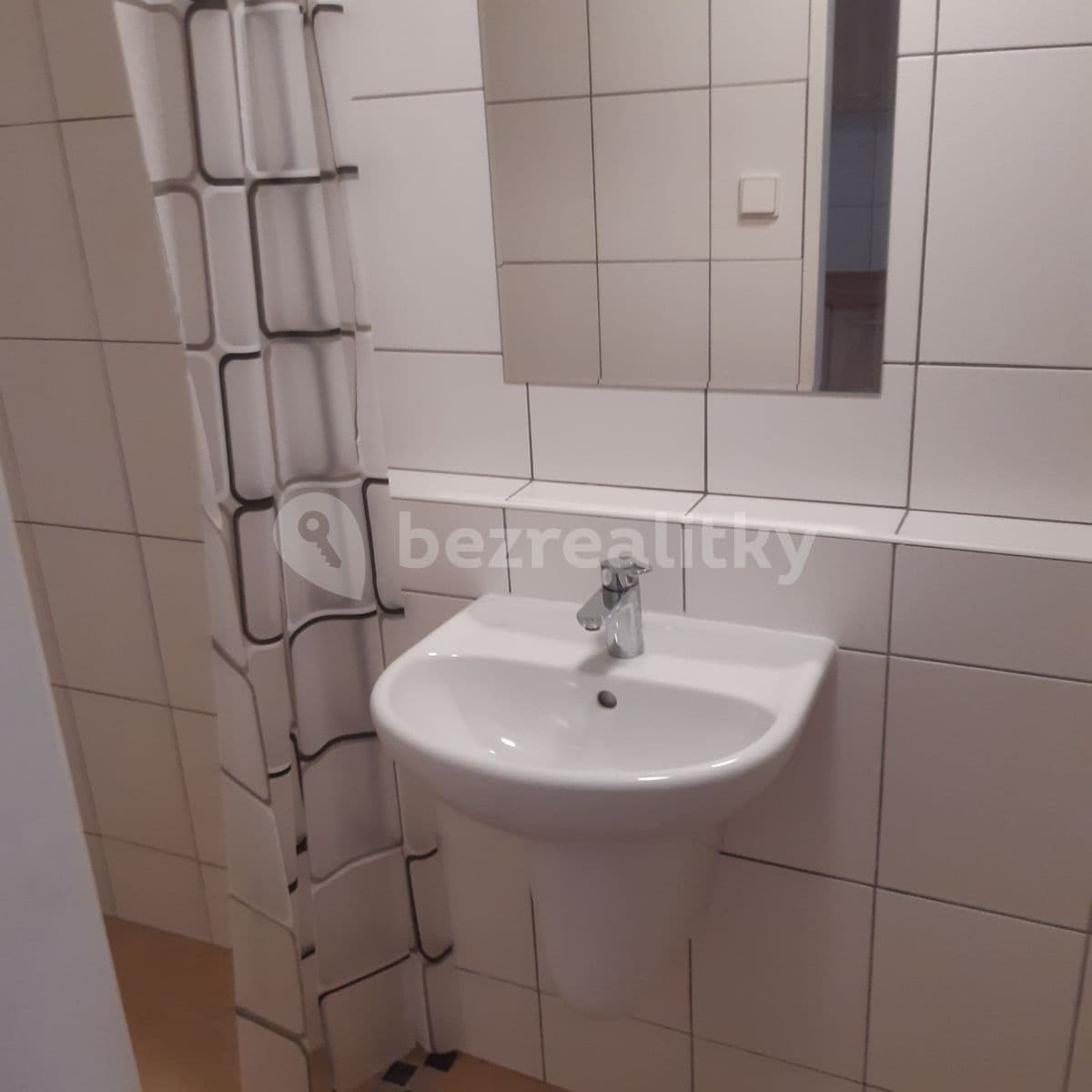 Prenájom bytu 1-izbový 34 m², Slivenecká, Praha, Praha Prenájom bytu 1-izbový 34 m², Slivenecká, Praha, Praha