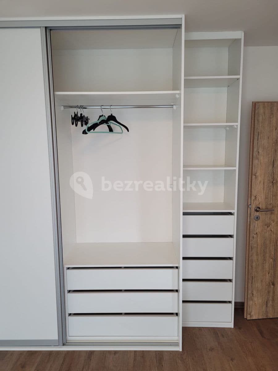 Prenájom bytu 1-izbový 33 m², Sládkovičova, Praha, Praha Prenájom bytu 1-izbový 33 m², Sládkovičova, Praha, Praha