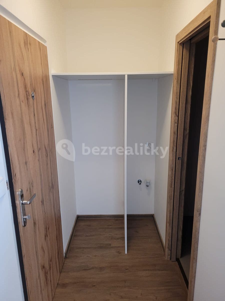 Prenájom bytu 1-izbový 33 m², Sládkovičova, Praha, Praha Prenájom bytu 1-izbový 33 m², Sládkovičova, Praha, Praha