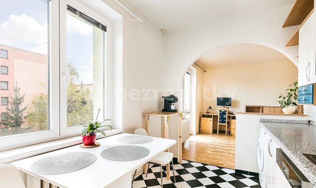 Prenájom bytu 2-izbový 56 m², Poděbradova, Modřice, Jihomoravský kraj Prenájom bytu 2-izbový 56 m², Poděbradova, Modřice, Jihomoravský kraj