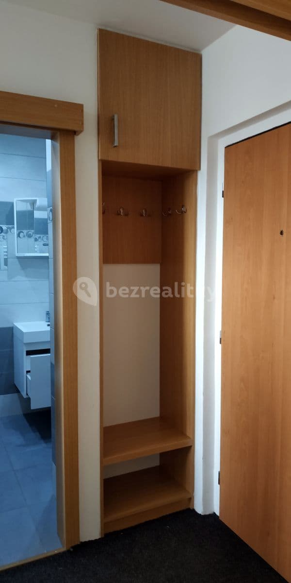 Prenájom bytu 1-izbový 35 m², Varenská, Ostrava, Moravskoslezský kraj Prenájom bytu 1-izbový 35 m², Varenská, Ostrava, Moravskoslezský kraj