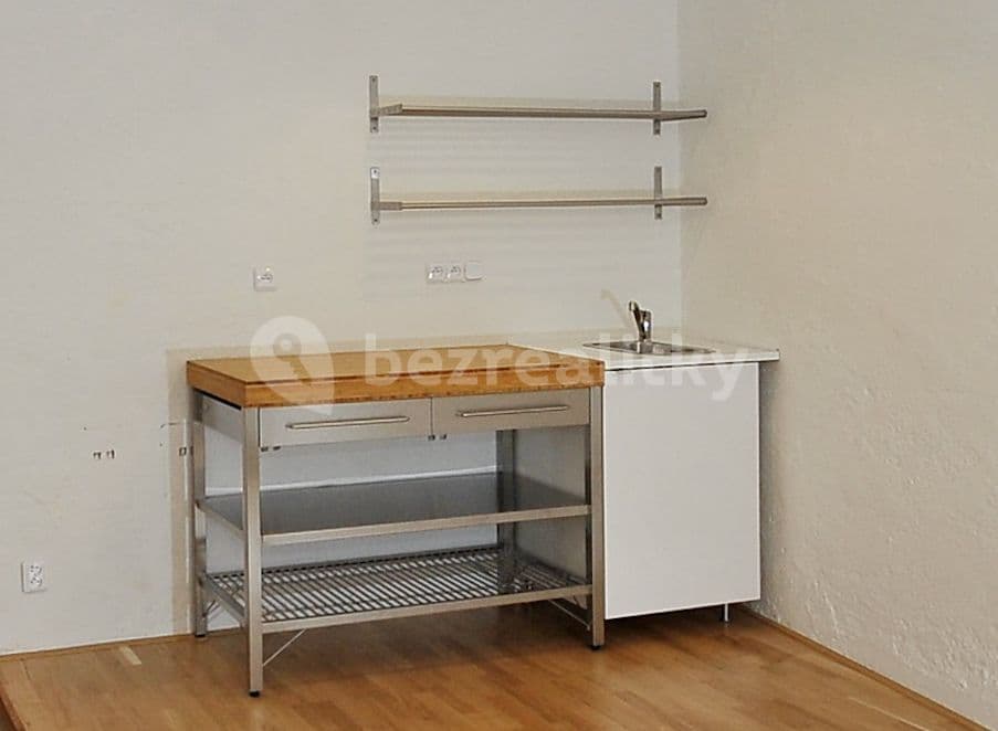 Prenájom bytu 1-izbový 23 m², Přístavní, Praha, Praha Prenájom bytu 1-izbový 23 m², Přístavní, Praha, Praha