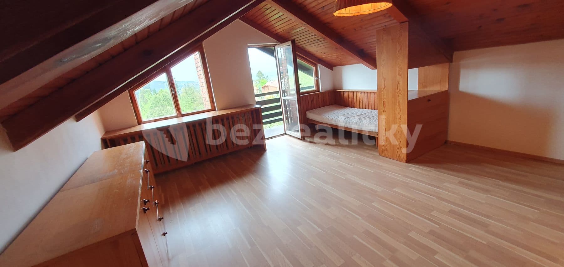 Prenájom domu 180 m², pozemok 663 m², Karlická, Černošice, Středočeský kraj Prenájom domu 180 m², pozemok 663 m², Karlická, Černošice, Středočeský kraj
