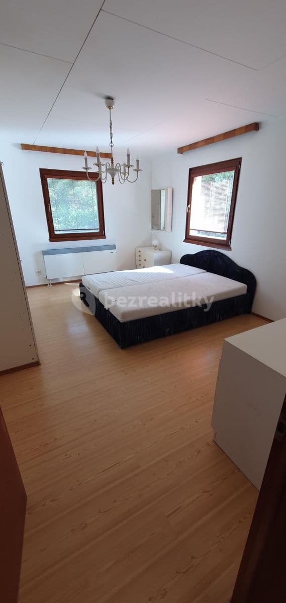 Prenájom domu 180 m², pozemok 663 m², Karlická, Černošice, Středočeský kraj Prenájom domu 180 m², pozemok 663 m², Karlická, Černošice, Středočeský kraj