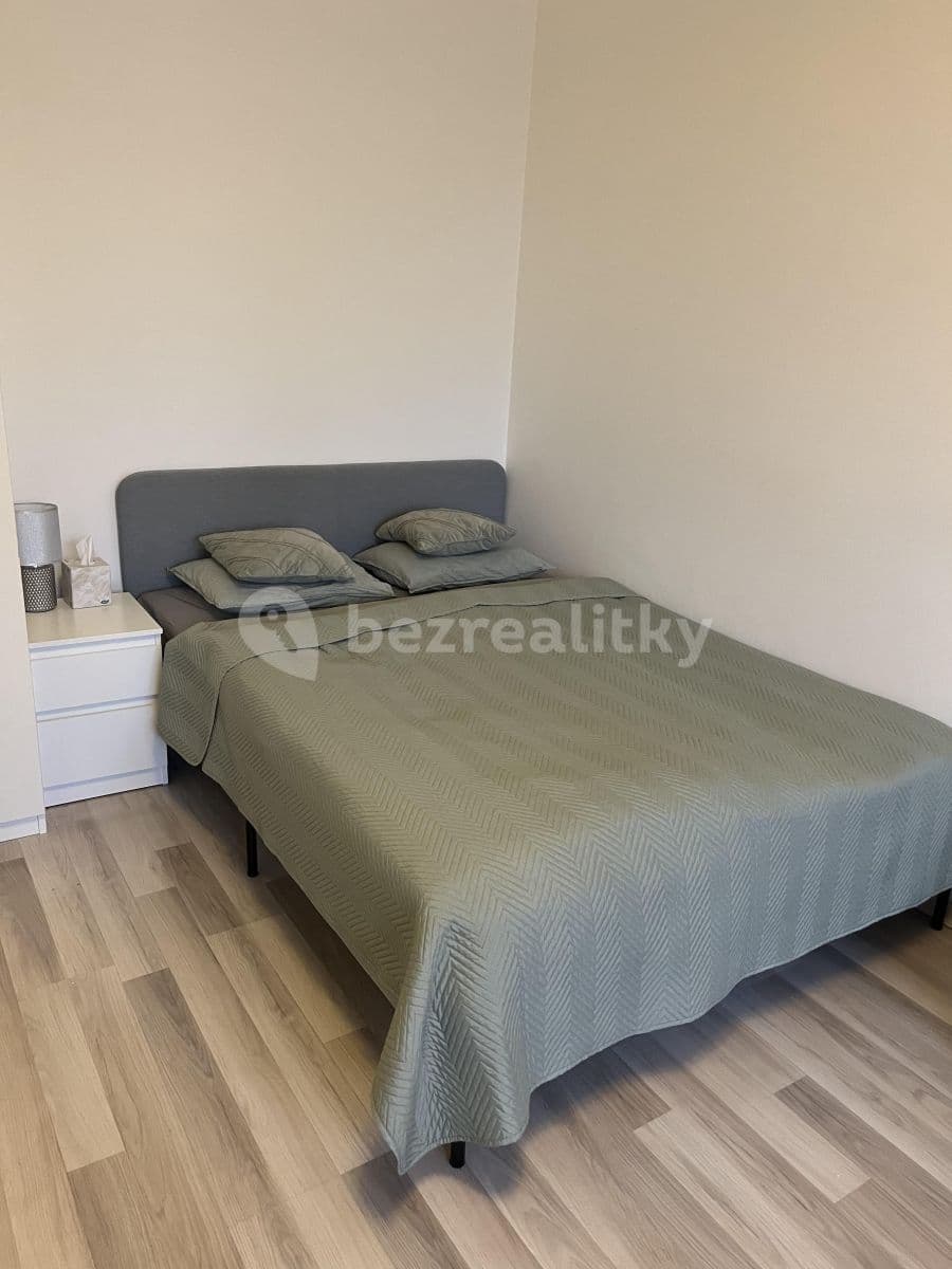 Prenájom bytu 1-izbový 37 m², Staňkova, Ostrava, Moravskoslezský kraj Prenájom bytu 1-izbový 37 m², Staňkova, Ostrava, Moravskoslezský kraj