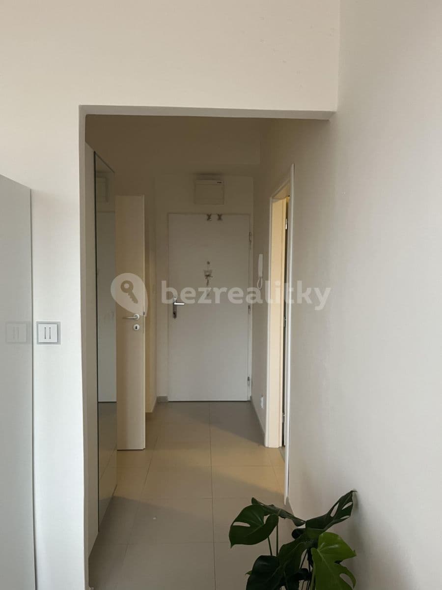 Prenájom bytu 1-izbový 37 m², Staňkova, Ostrava, Moravskoslezský kraj Prenájom bytu 1-izbový 37 m², Staňkova, Ostrava, Moravskoslezský kraj