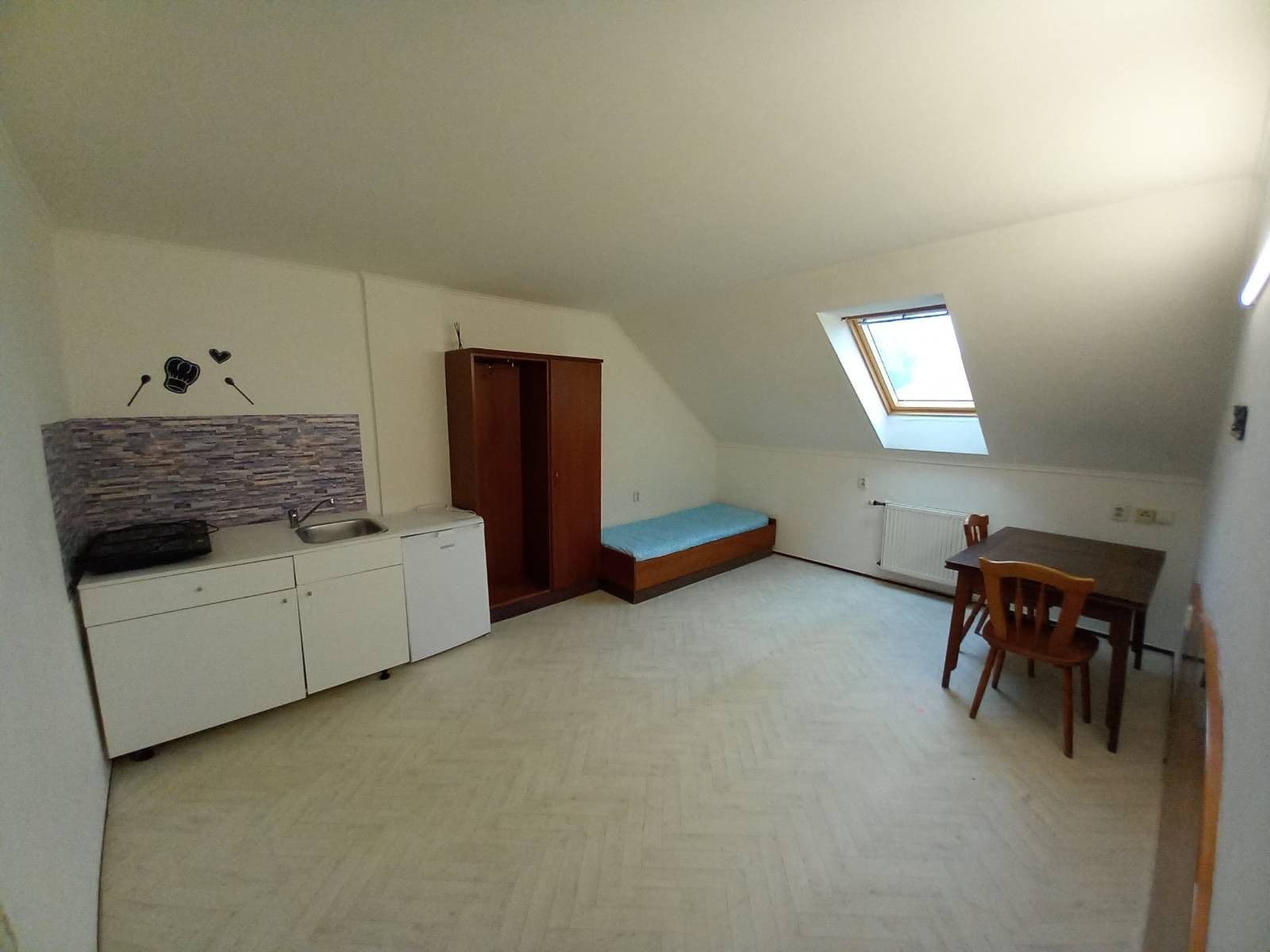 Prenájom bytu Garsoniéra 35 m², Bělohorská, Praha, Praha Prenájom bytu Garsoniéra 35 m², Bělohorská, Praha, Praha