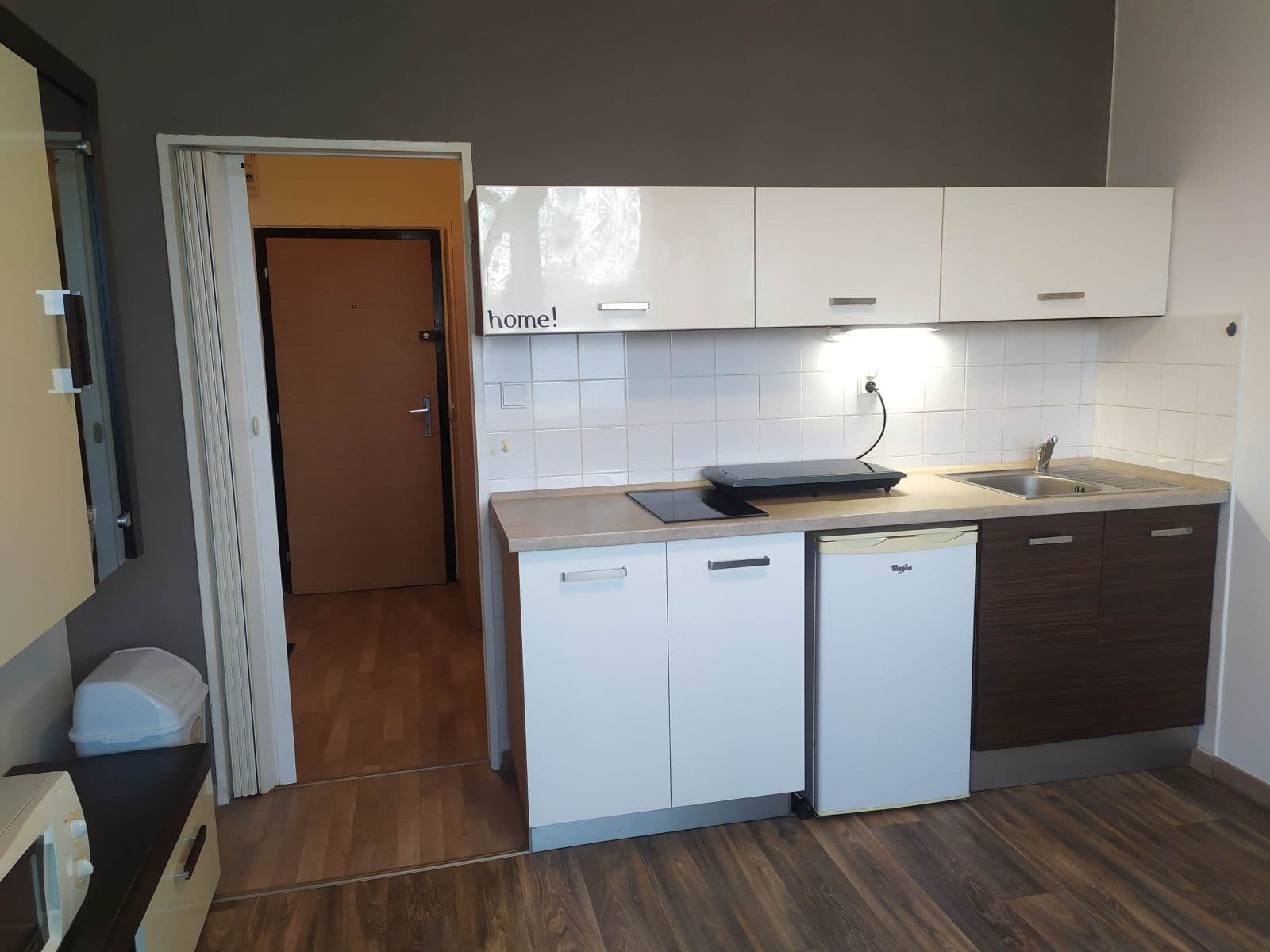 Prenájom bytu 1-izbový 20 m², Štúrova, Praha, Praha Prenájom bytu 1-izbový 20 m², Štúrova, Praha, Praha