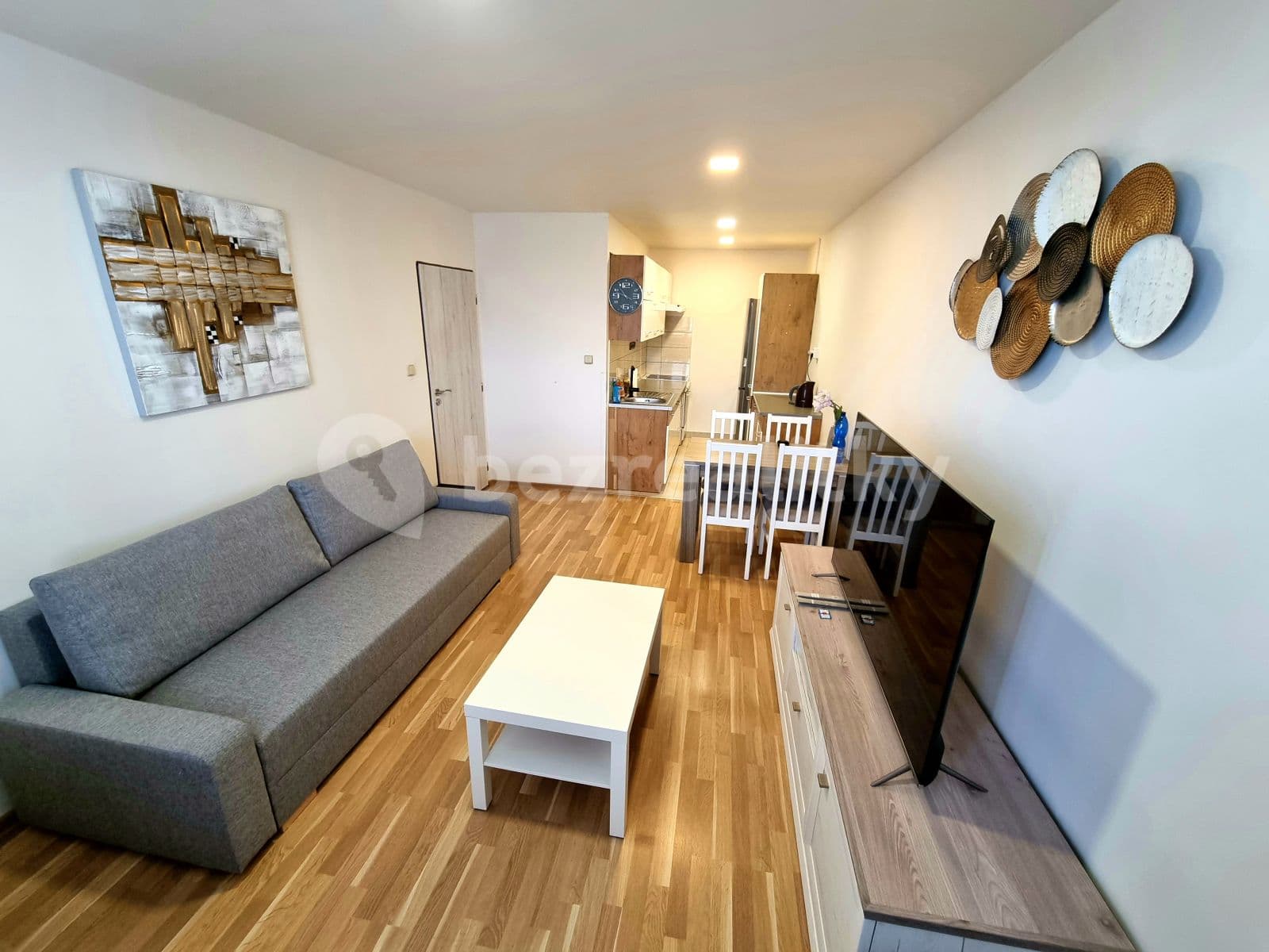 Prenájom bytu 2-izbový 44 m², U Jezera, Praha, Praha Prenájom bytu 2-izbový 44 m², U Jezera, Praha, Praha
