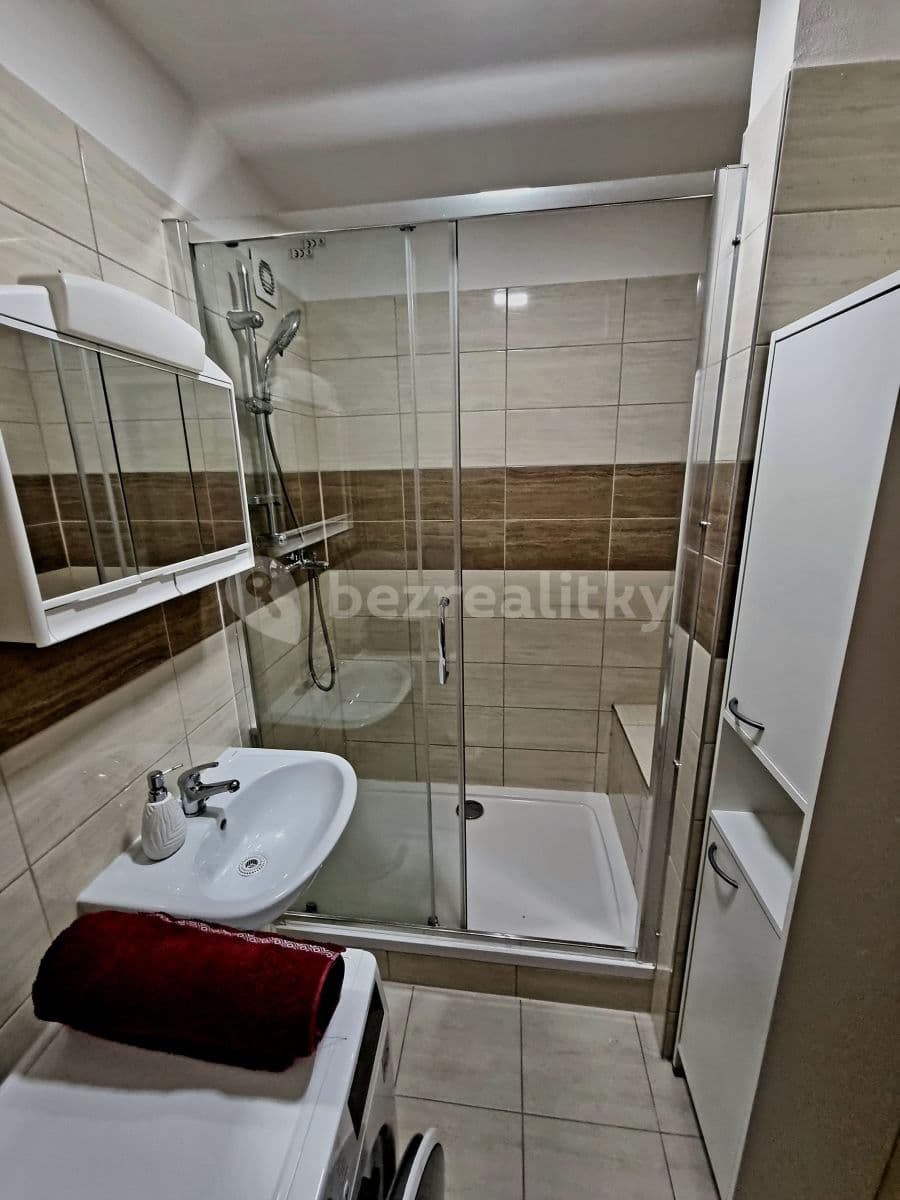 Prenájom bytu 2-izbový 44 m², U Jezera, Praha, Praha Prenájom bytu 2-izbový 44 m², U Jezera, Praha, Praha