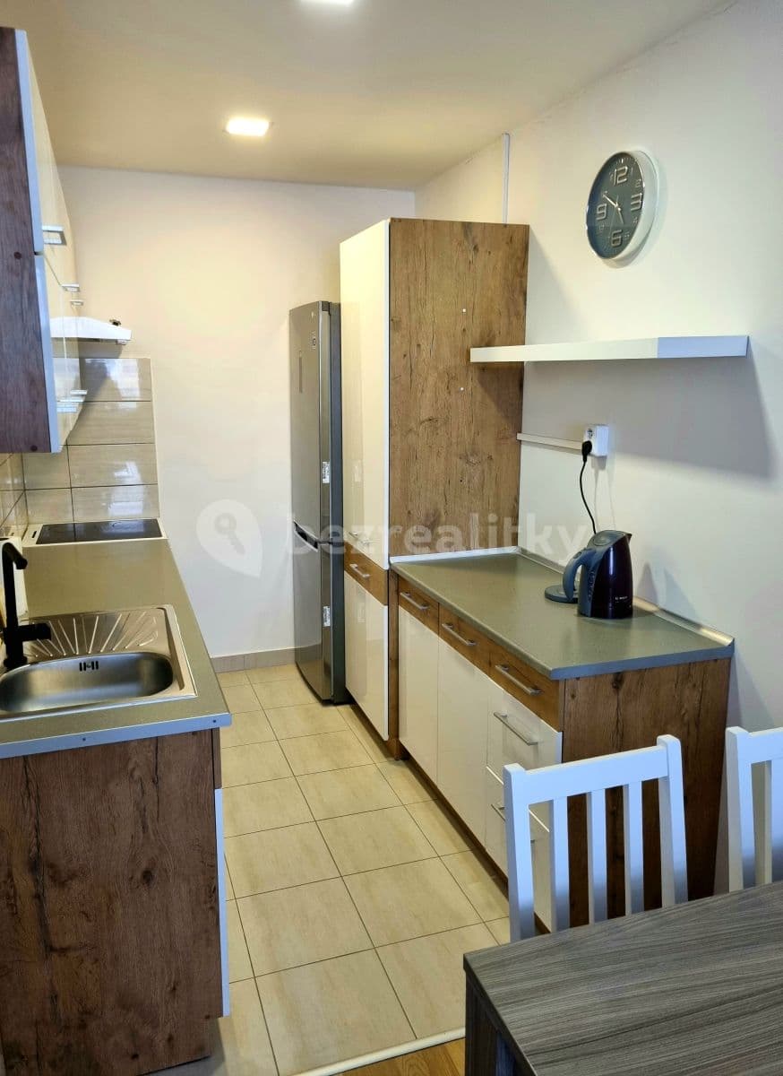 Prenájom bytu 2-izbový 44 m², U Jezera, Praha, Praha Prenájom bytu 2-izbový 44 m², U Jezera, Praha, Praha