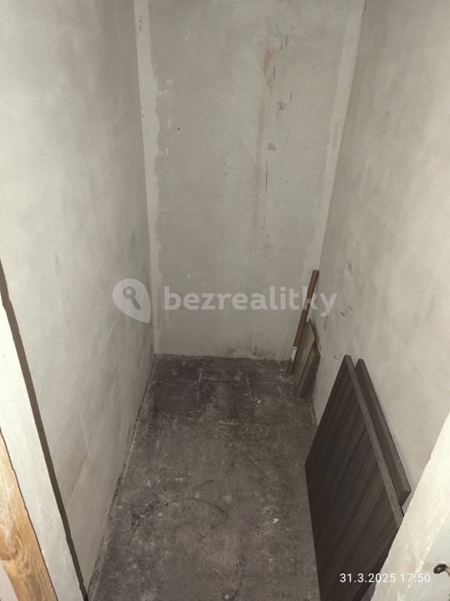 Prenájom bytu 2-izbový 44 m², U Jezera, Praha, Praha Prenájom bytu 2-izbový 44 m², U Jezera, Praha, Praha
