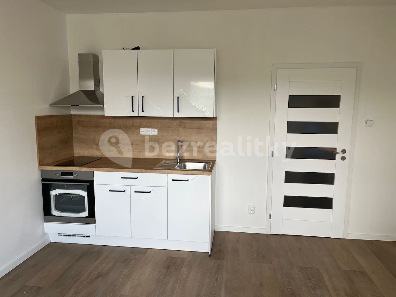 Prenájom bytu 2-izbový 41 m², Dvořákova, Děčín, Ústecký kraj Prenájom bytu 2-izbový 41 m², Dvořákova, Děčín, Ústecký kraj