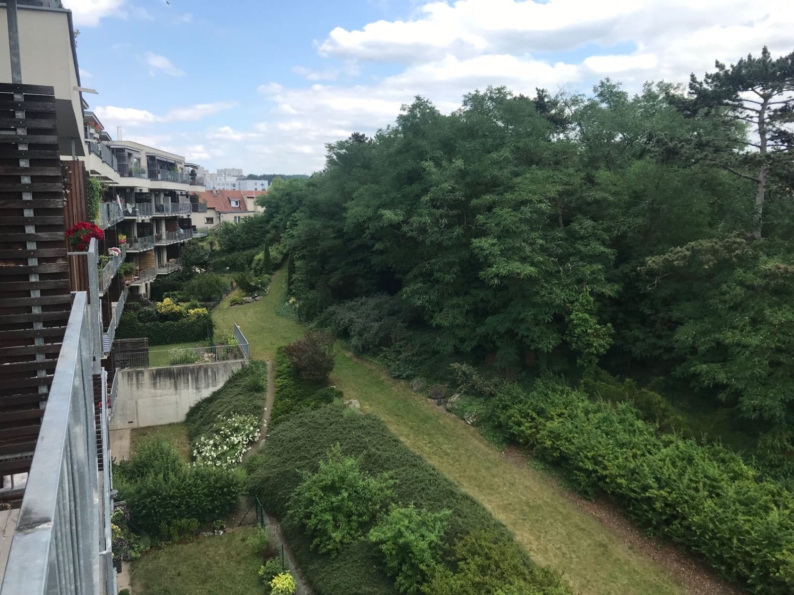 Prenájom bytu 3-izbový 90 m², Na Srážku, Praha, Praha Prenájom bytu 3-izbový 90 m², Na Srážku, Praha, Praha