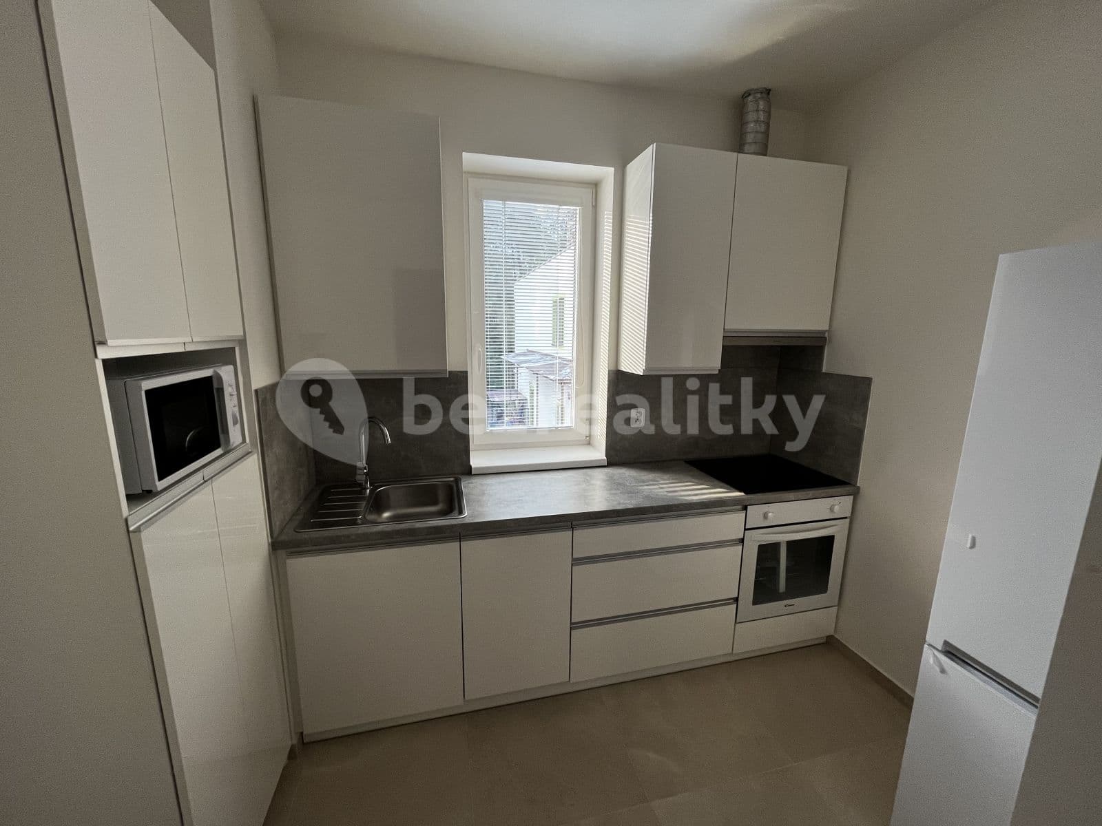Prenájom bytu 2-izbový 43 m², V Pitkovičkách, Praha, Praha Prenájom bytu 2-izbový 43 m², V Pitkovičkách, Praha, Praha