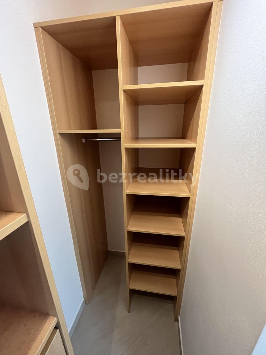 Prenájom bytu 2-izbový 57 m², Losenická, Praha, Praha Prenájom bytu 2-izbový 57 m², Losenická, Praha, Praha