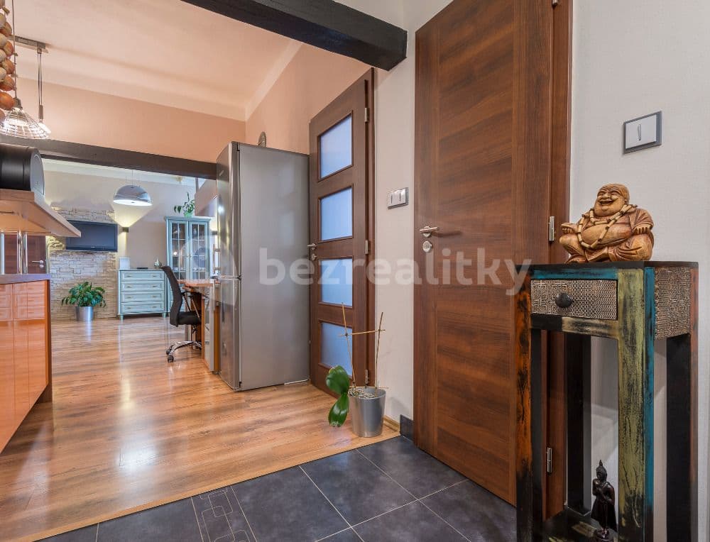 Prenájom bytu 2-izbový 55 m², Ruská, Praha, Praha Prenájom bytu 2-izbový 55 m², Ruská, Praha, Praha