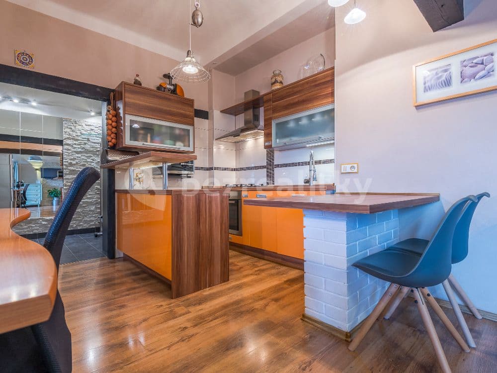 Prenájom bytu 2-izbový 55 m², Ruská, Praha, Praha Prenájom bytu 2-izbový 55 m², Ruská, Praha, Praha