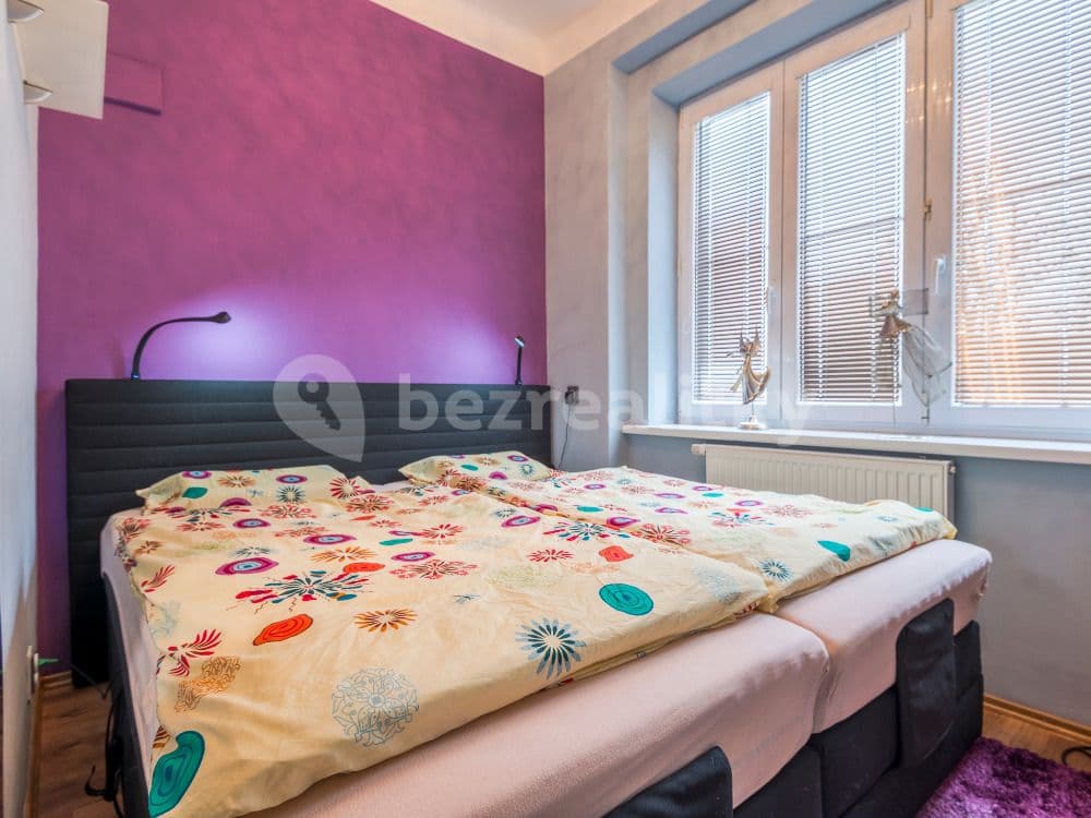 Prenájom bytu 2-izbový 55 m², Ruská, Praha, Praha Prenájom bytu 2-izbový 55 m², Ruská, Praha, Praha