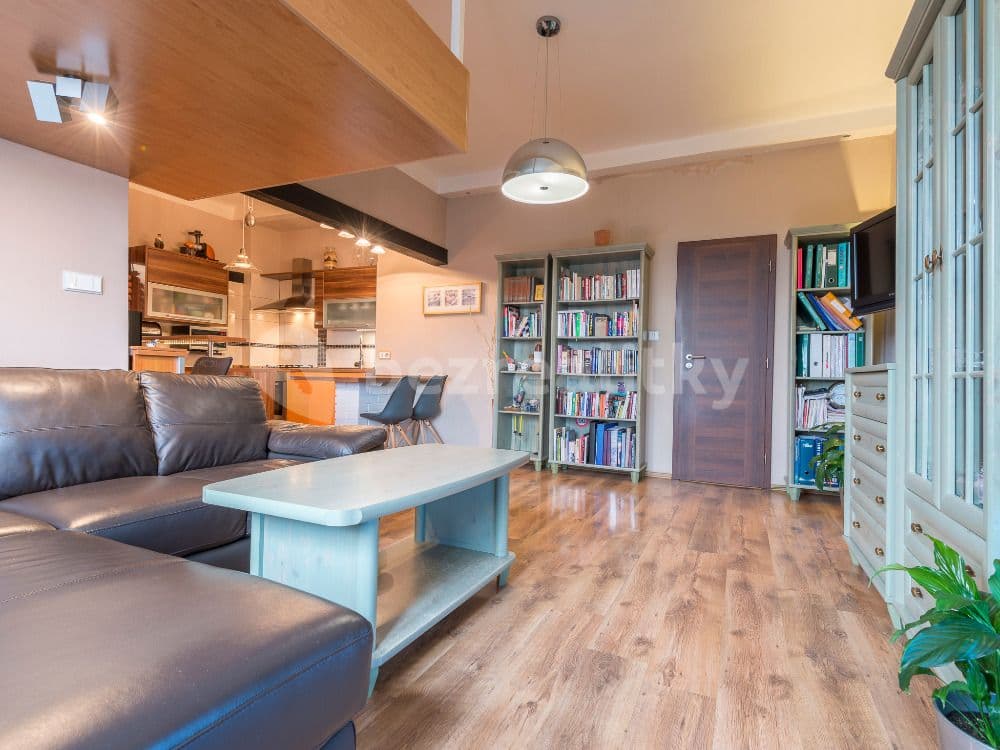 Prenájom bytu 2-izbový 55 m², Ruská, Praha, Praha Prenájom bytu 2-izbový 55 m², Ruská, Praha, Praha