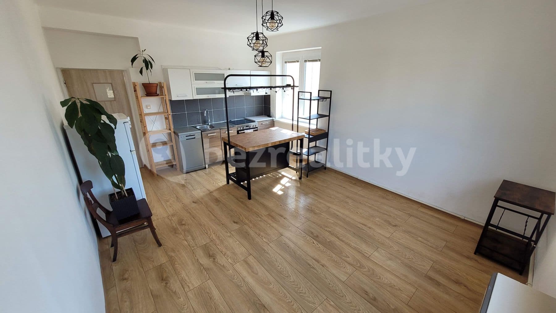 Prenájom bytu 2-izbový 50 m², Viklefova, Praha, Praha Prenájom bytu 2-izbový 50 m², Viklefova, Praha, Praha