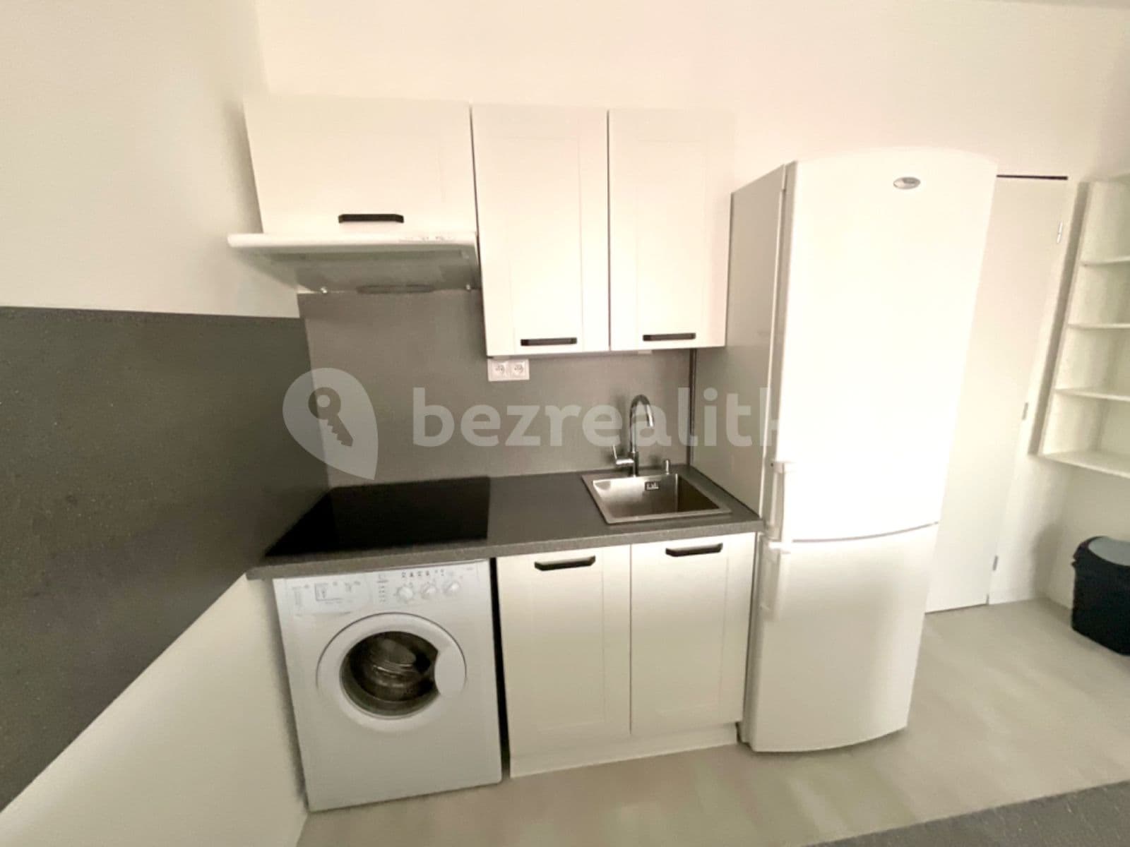 Prenájom bytu 2-izbový 40 m², Revoluční, Nýřany, Plzeňský kraj Prenájom bytu 2-izbový 40 m², Revoluční, Nýřany, Plzeňský kraj