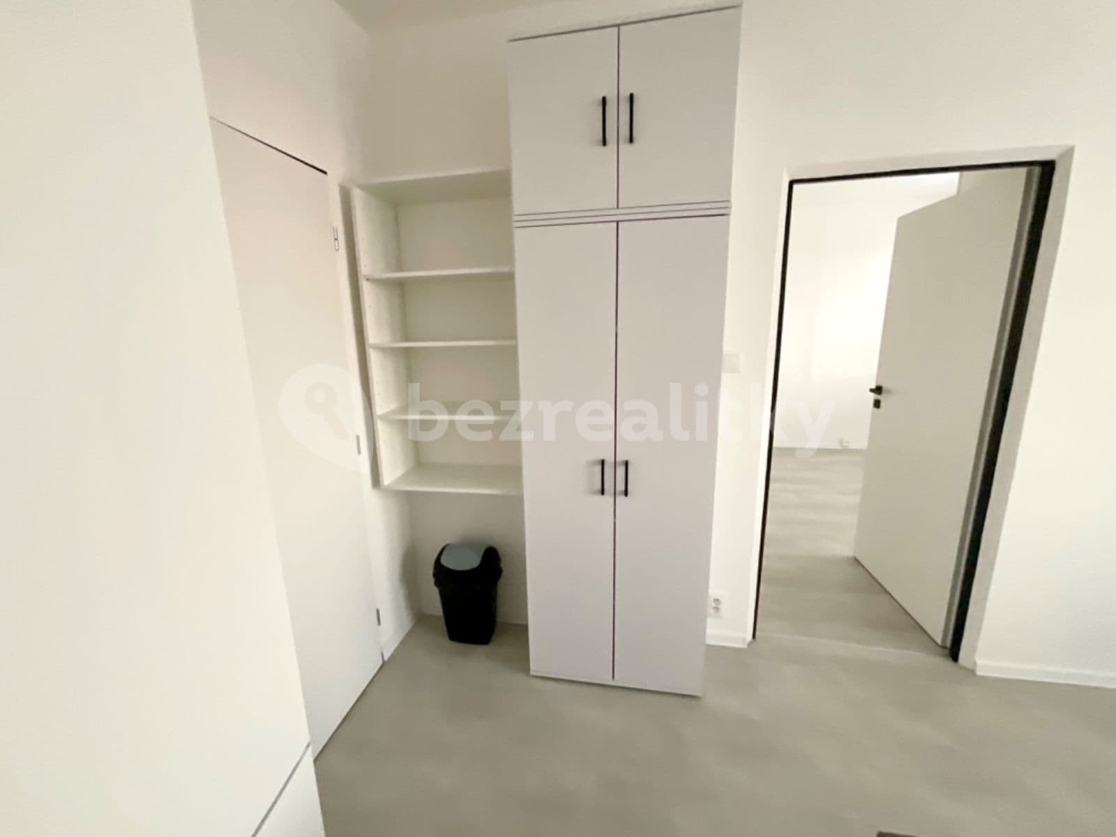 Prenájom bytu 2-izbový 40 m², Revoluční, Nýřany, Plzeňský kraj Prenájom bytu 2-izbový 40 m², Revoluční, Nýřany, Plzeňský kraj