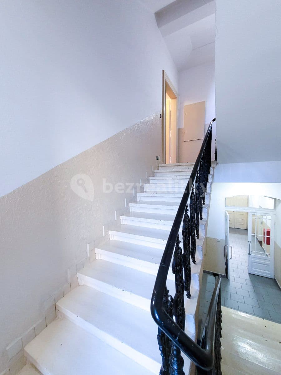 Prenájom bytu 2-izbový 45 m², Šafaříkova, Praha, Praha Prenájom bytu 2-izbový 45 m², Šafaříkova, Praha, Praha