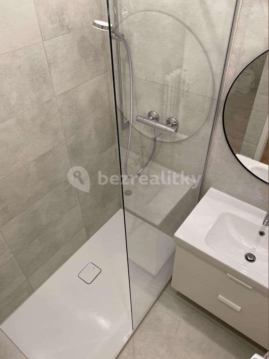 Prenájom bytu 2-izbový 45 m², Šafaříkova, Praha, Praha Prenájom bytu 2-izbový 45 m², Šafaříkova, Praha, Praha