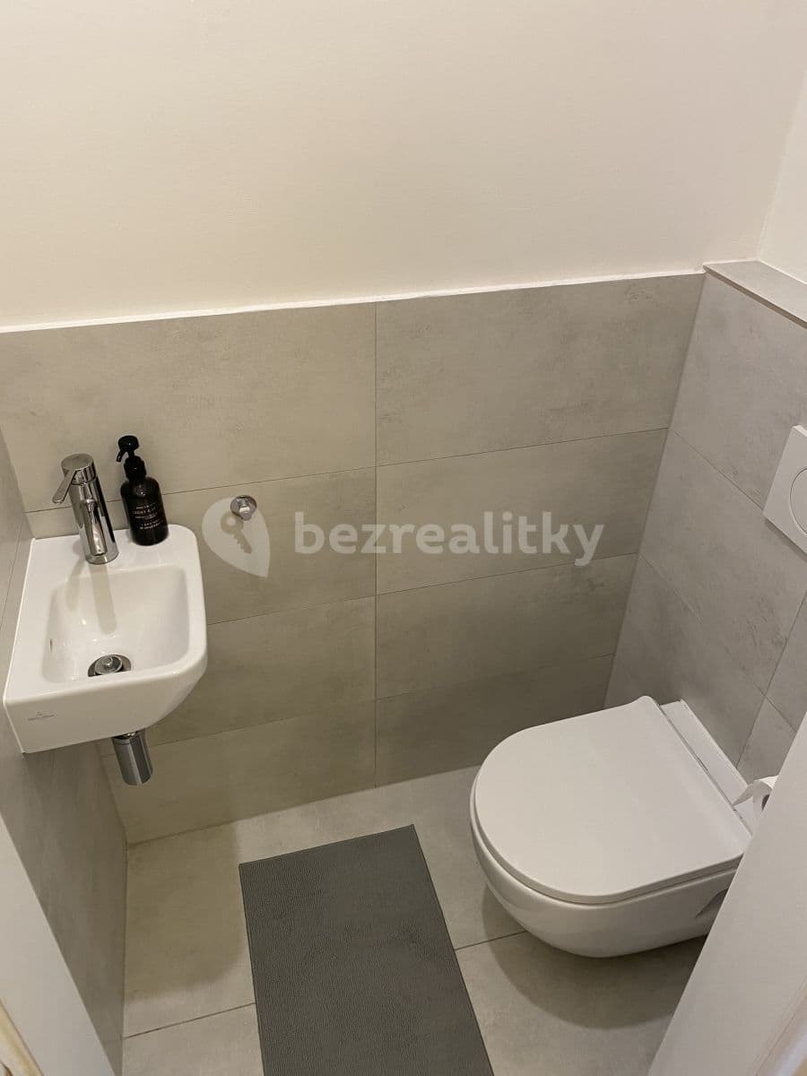 Prenájom bytu 2-izbový 45 m², Šafaříkova, Praha, Praha Prenájom bytu 2-izbový 45 m², Šafaříkova, Praha, Praha