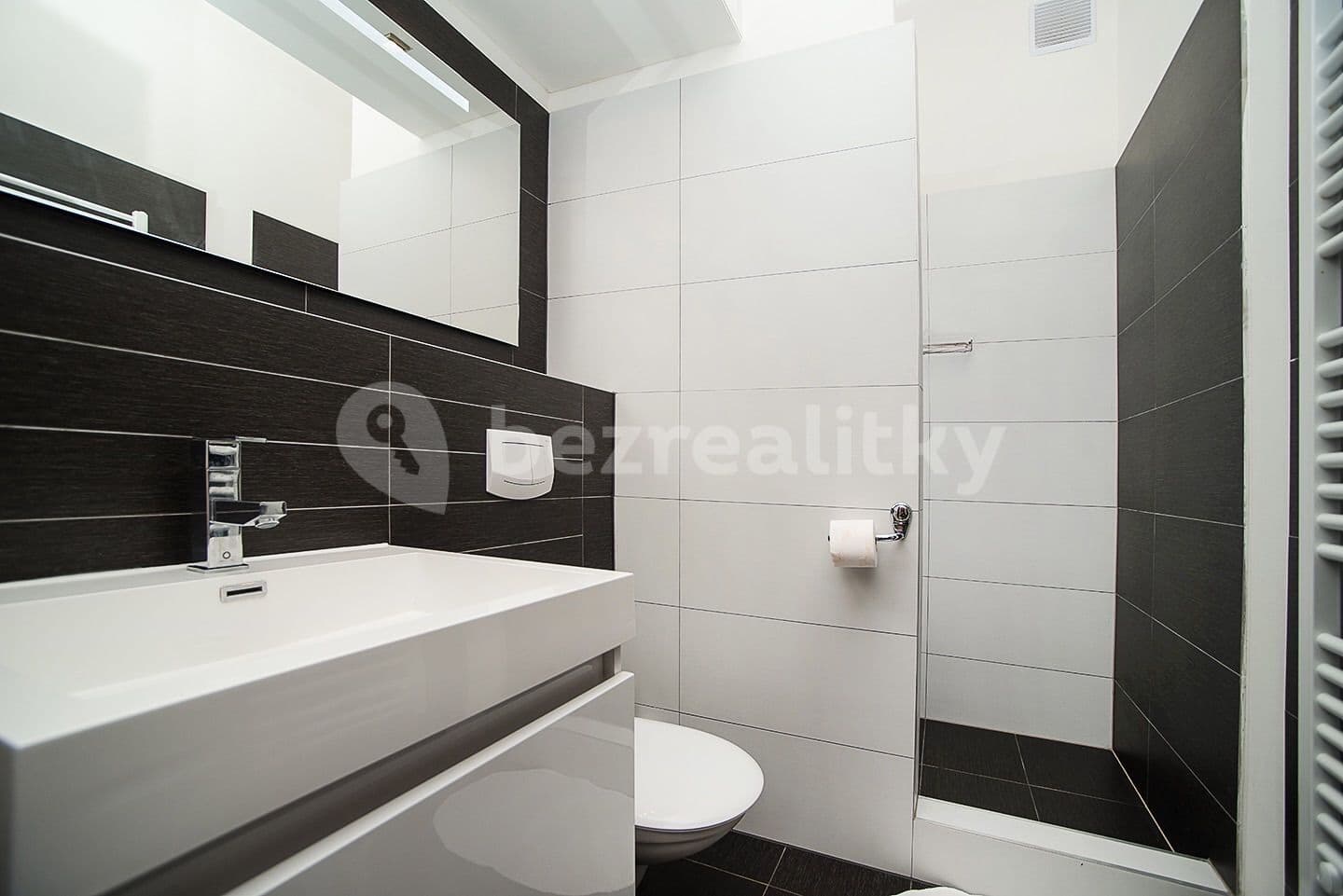 Prenájom bytu 3-izbový 60 m², Rokytnice nad Jizerou, Liberecký kraj Prenájom bytu 3-izbový 60 m², Rokytnice nad Jizerou, Liberecký kraj