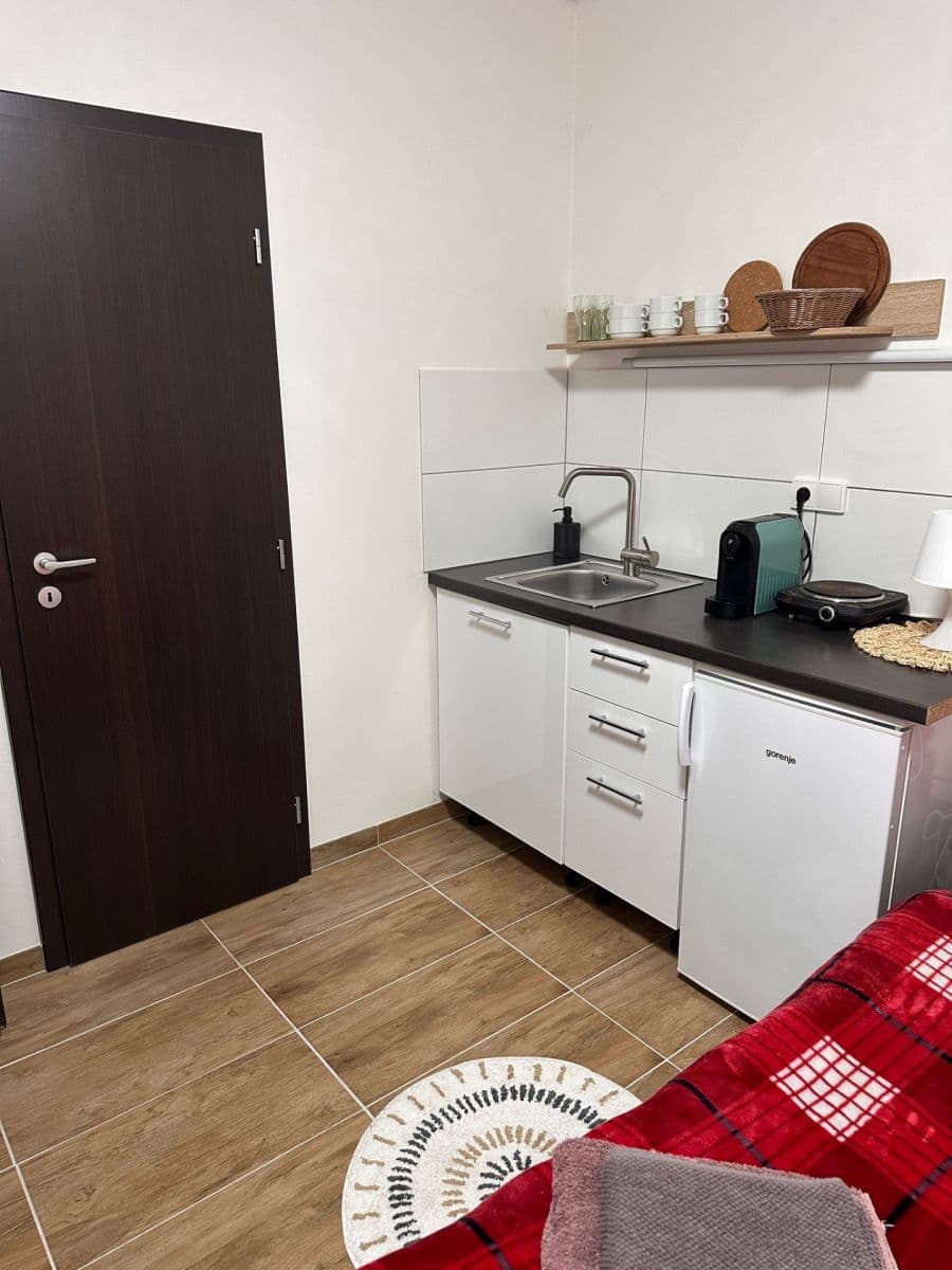 Prenájom bytu 1-izbový 24 m², Rokytnice nad Jizerou, Liberecký kraj Prenájom bytu 1-izbový 24 m², Rokytnice nad Jizerou, Liberecký kraj