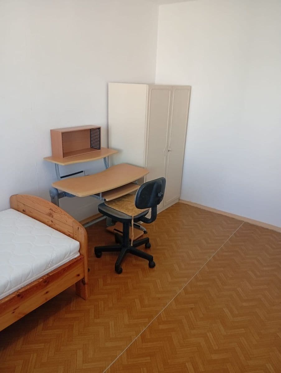 Prenájom bytu 3-izbový 12 m², Družicová, Praha, Praha Prenájom bytu 3-izbový 12 m², Družicová, Praha, Praha