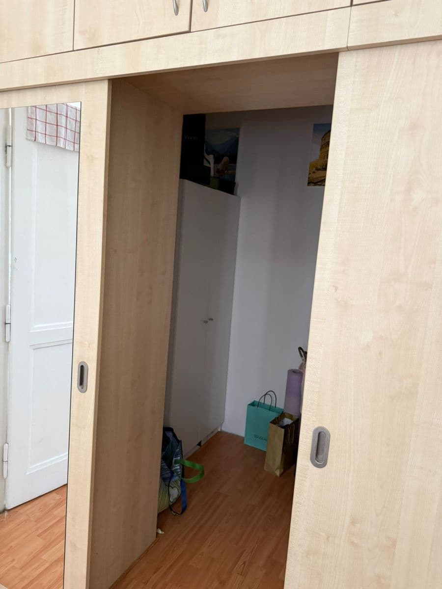 Prenájom bytu 2-izbový 50 m², Žerotínova, Praha, Praha Prenájom bytu 2-izbový 50 m², Žerotínova, Praha, Praha