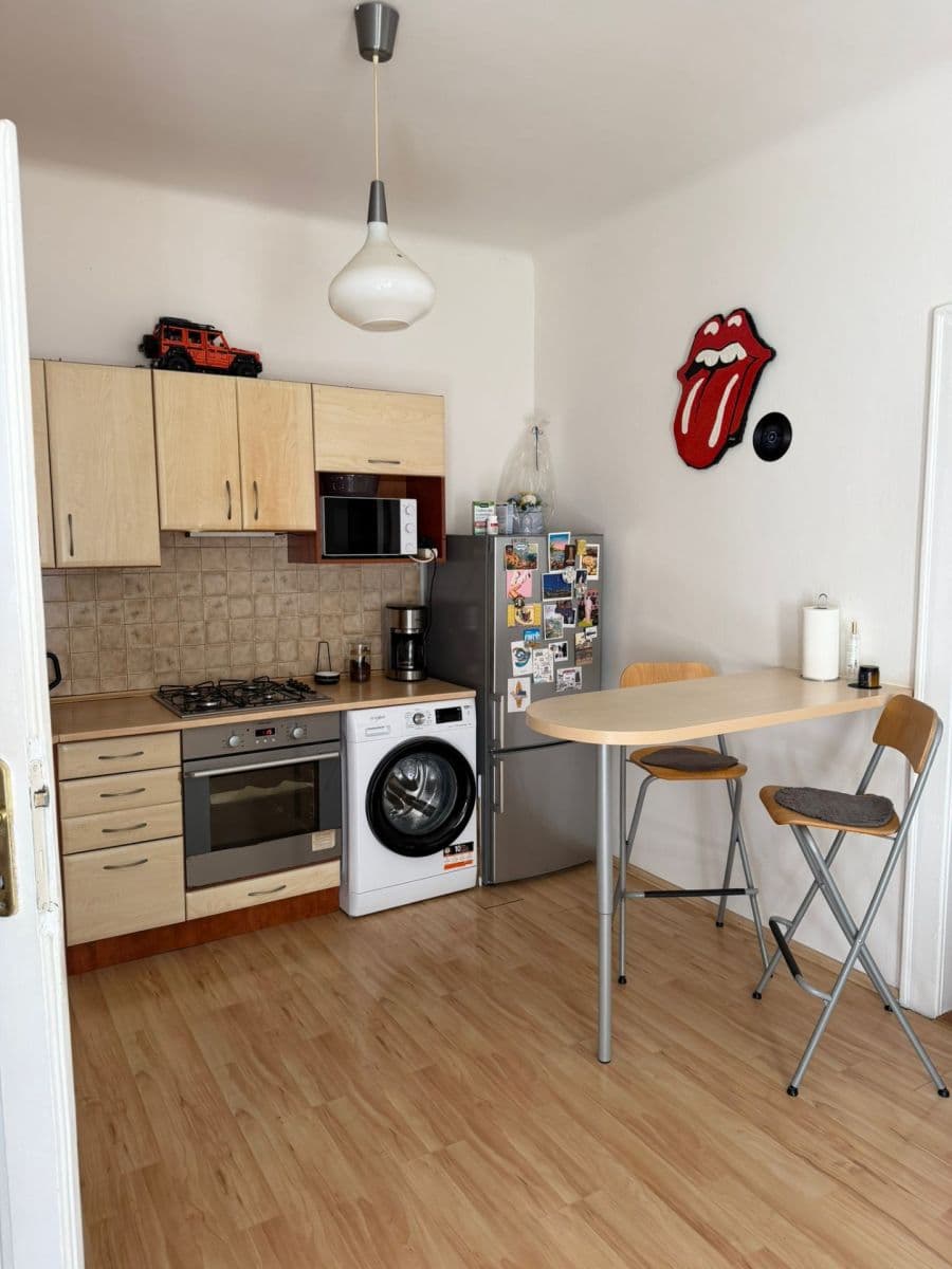 Prenájom bytu 2-izbový 50 m², Žerotínova, Praha, Praha Prenájom bytu 2-izbový 50 m², Žerotínova, Praha, Praha