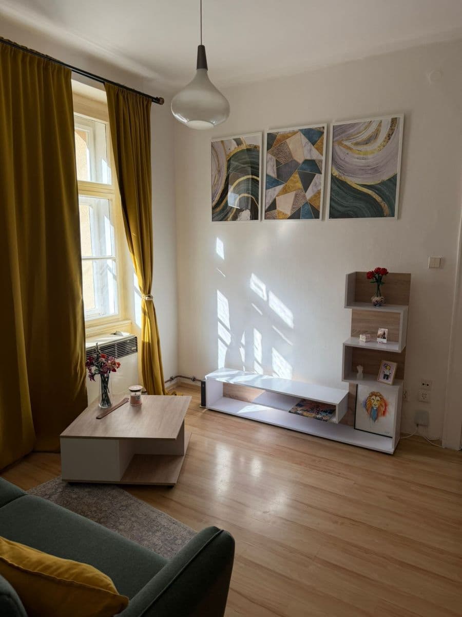 Prenájom bytu 2-izbový 50 m², Žerotínova, Praha, Praha Prenájom bytu 2-izbový 50 m², Žerotínova, Praha, Praha