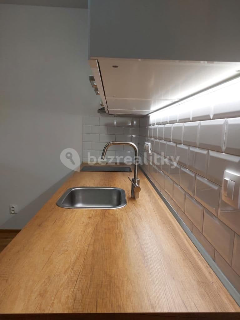 Prenájom bytu 1-izbový 39 m², Hadovitá, Praha, Praha Prenájom bytu 1-izbový 39 m², Hadovitá, Praha, Praha