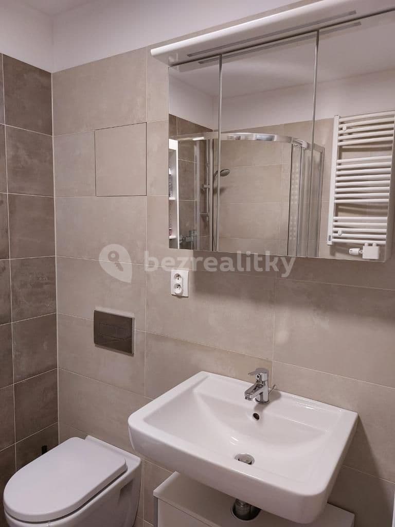 Prenájom bytu 1-izbový 39 m², Hadovitá, Praha, Praha Prenájom bytu 1-izbový 39 m², Hadovitá, Praha, Praha