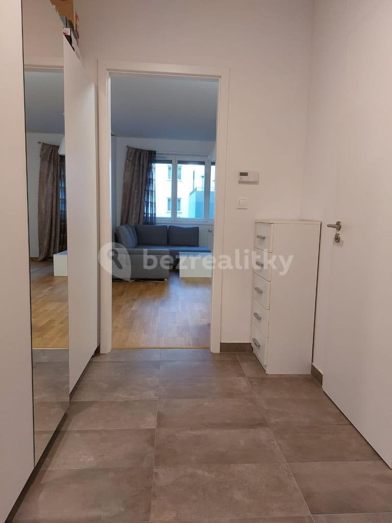 Prenájom bytu 1-izbový 39 m², Hadovitá, Praha, Praha Prenájom bytu 1-izbový 39 m², Hadovitá, Praha, Praha