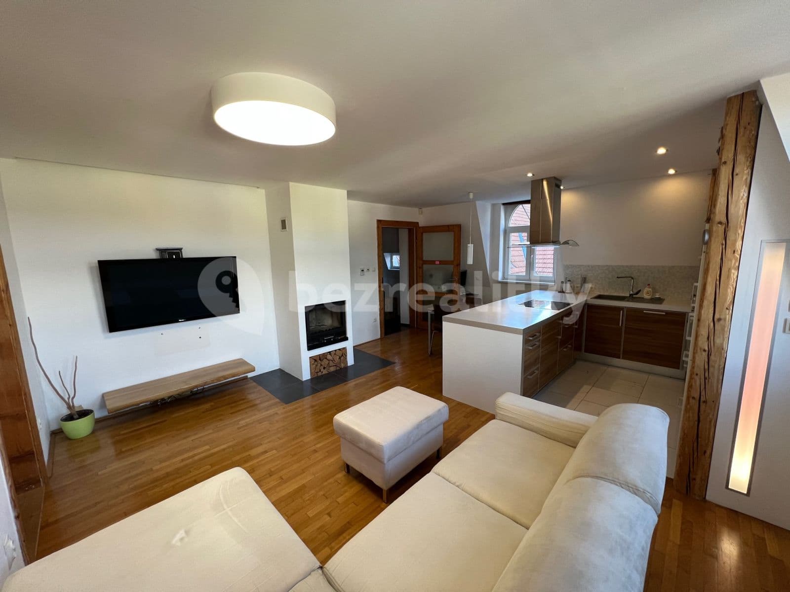 Prenájom bytu 2-izbový 70 m², náměstí Vojtěšky Matyášové, Brno, Jihomoravský kraj Prenájom bytu 2-izbový 70 m², náměstí Vojtěšky Matyášové, Brno, Jihomoravský kraj